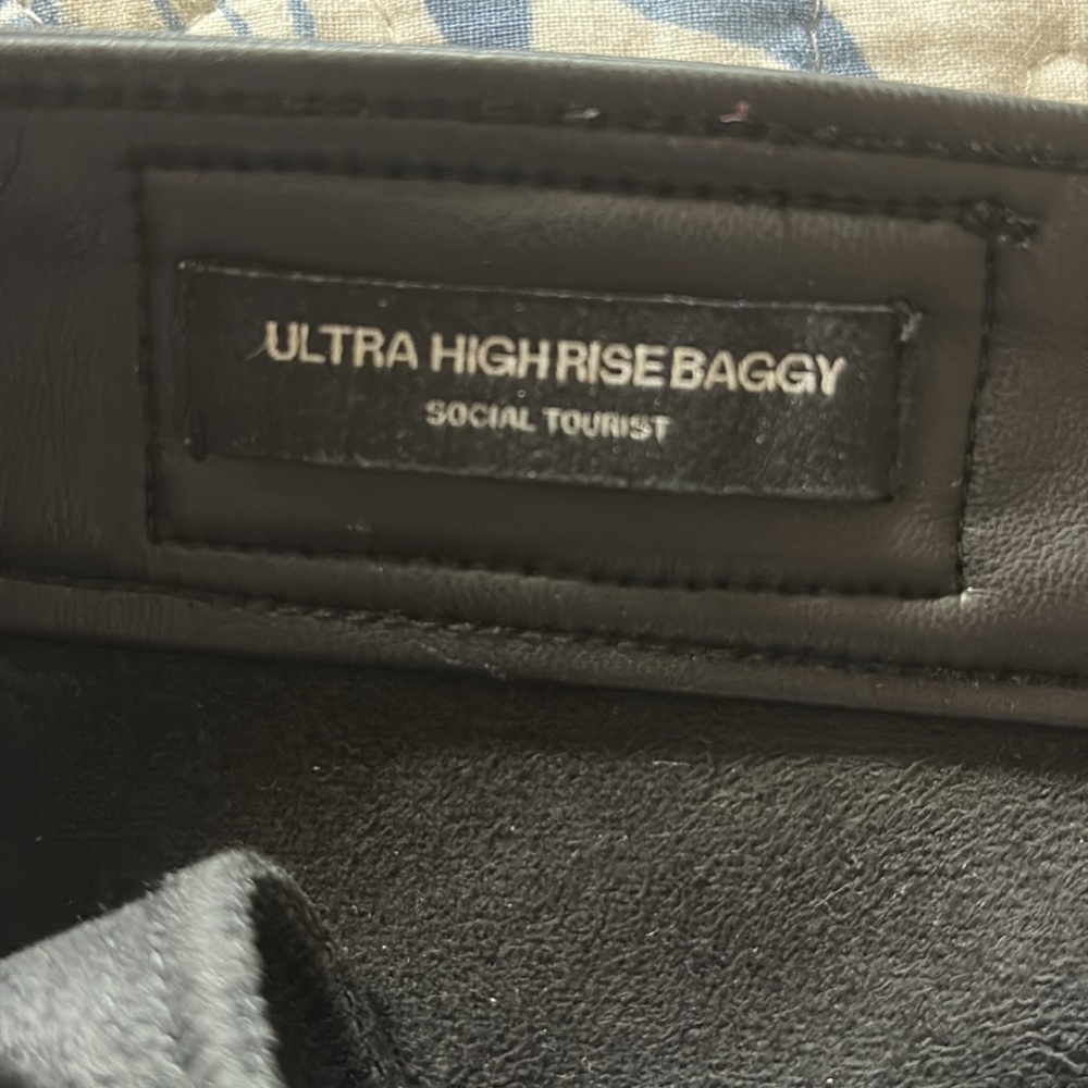 Social Tourist Ultra High Rise Baggy Black Vegan Leather Size 27 - Picture 8 of 13